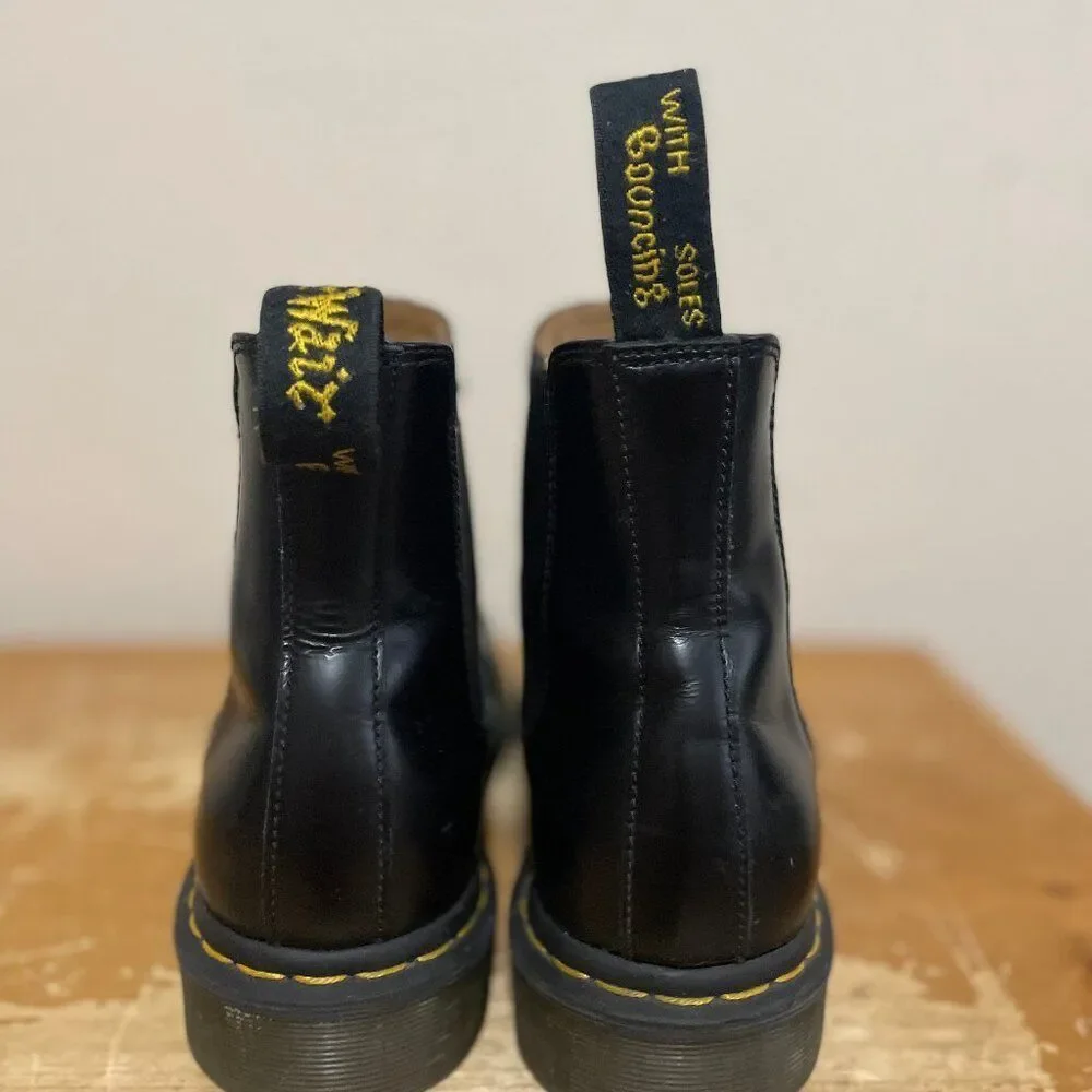 Dr Martens 2976 Boots Mens 10 Casual Pull On Chelsea Ankle Bootie Black Leather